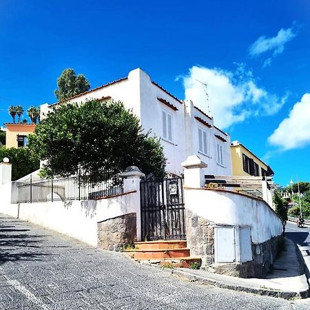 Brecchembe - Holiday Home In The Center Of Lacco Ameno Lacco Ameno  المظهر الخارجي الصورة