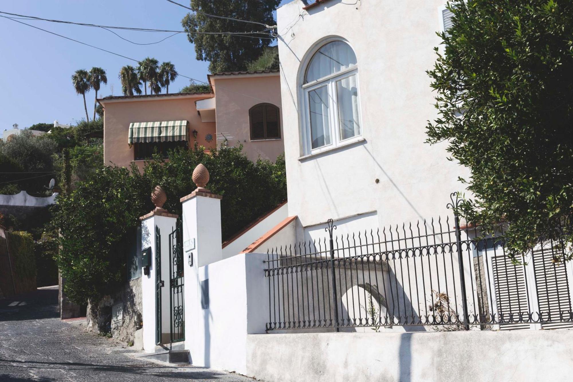 Brecchembe - Holiday Home In The Center Of Lacco Ameno Lacco Ameno  المظهر الخارجي الصورة