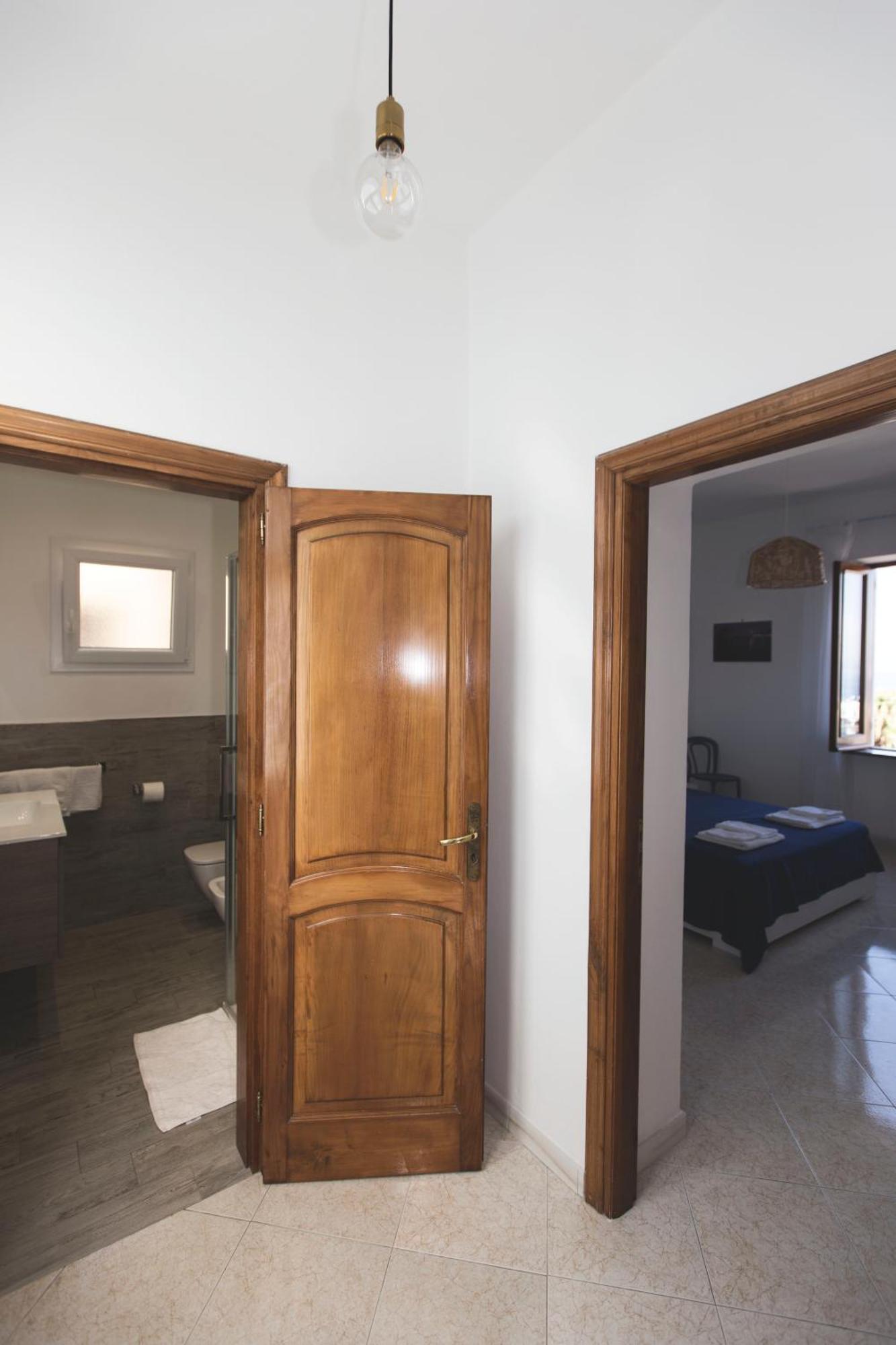 Brecchembe - Holiday Home In The Center Of Lacco Ameno Lacco Ameno  المظهر الخارجي الصورة
