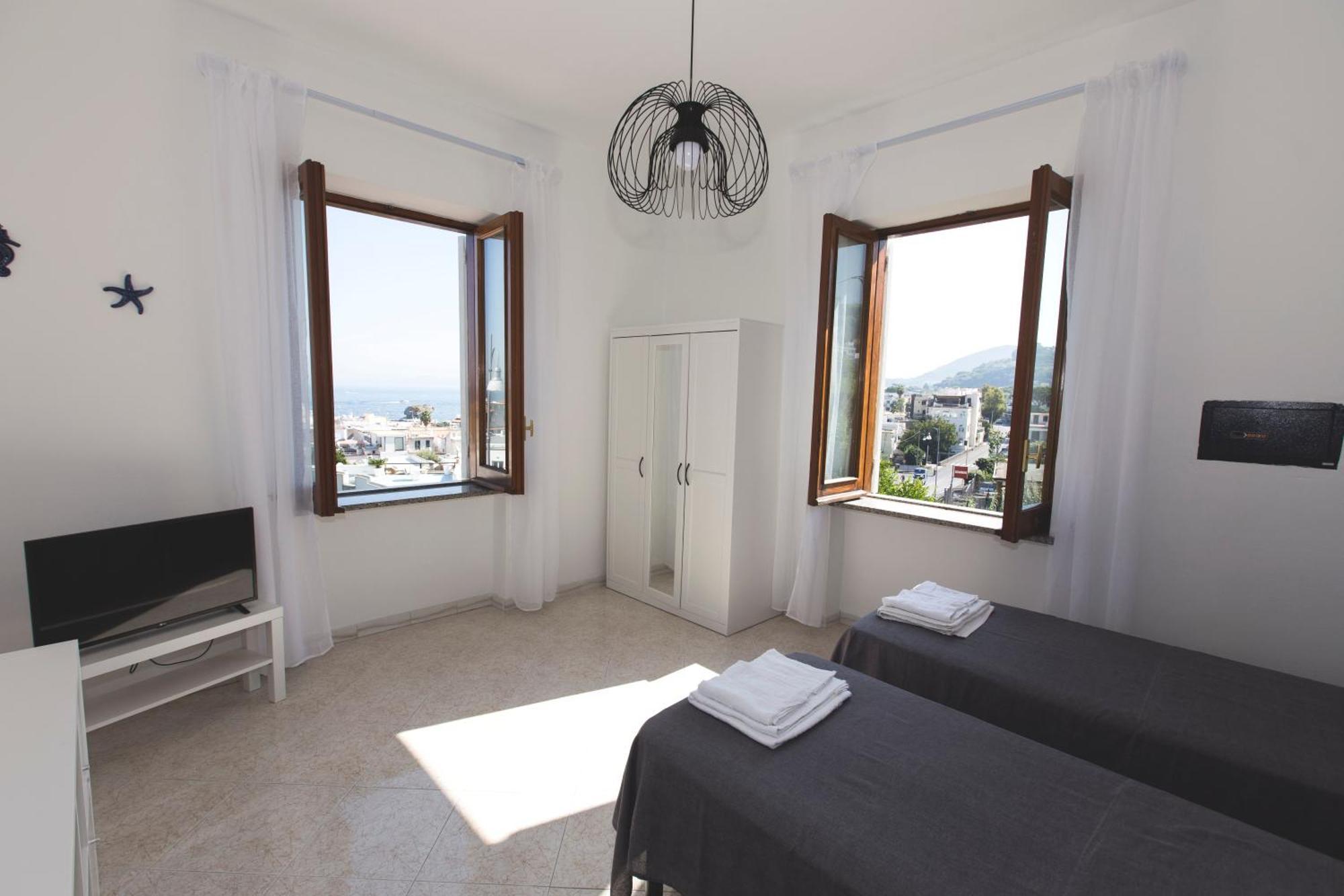 Brecchembe - Holiday Home In The Center Of Lacco Ameno Lacco Ameno  المظهر الخارجي الصورة